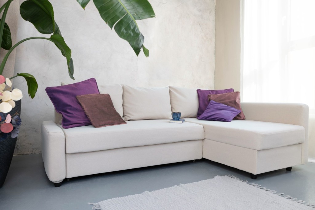 Friheten-polyester-petite-pearl-beige-cover-violet-pillow-covers