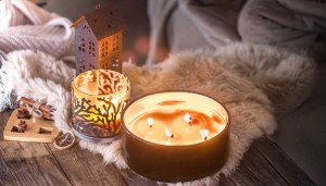 home-still-life-interior-with-beautiful-candles-background-cozy-home-decor (1)