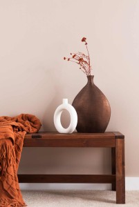 decorative-pom-poms-used-decorative-vase-spring-interior-trends-2025